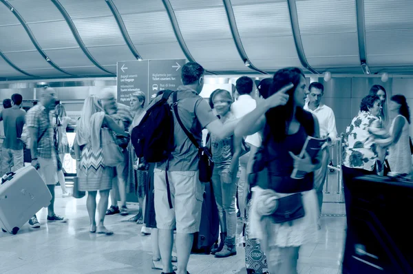 Ludzi w hali Marco Polo Airport — Zdjęcie stockowe