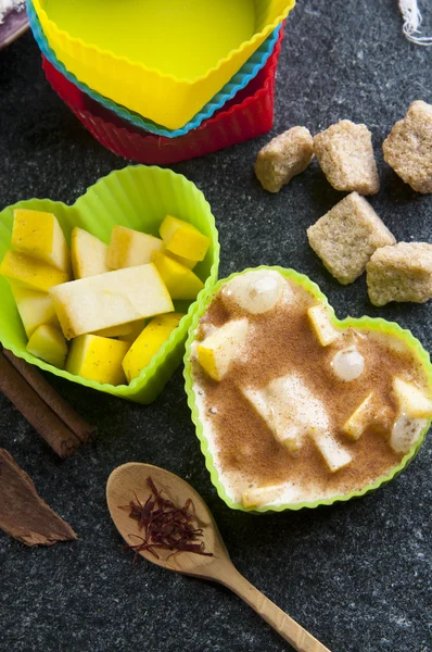 Cocinar tartas de manzana caseras —  Fotos de Stock