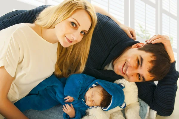 Happy family with child — Stock Photo, Image