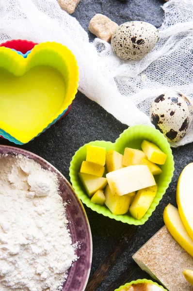 Cocinar tartas de manzana caseras — Foto de Stock