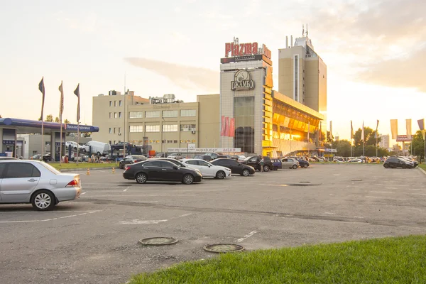 Extérieur du centre commercial Plazma à Kiev — Photo