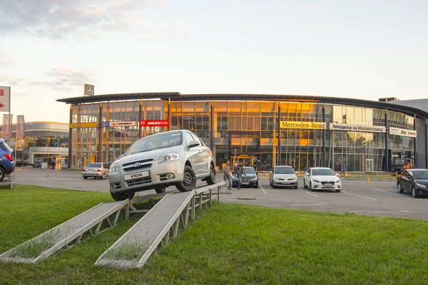 Mercedes benz center in Kiev, Ukraine — Stock Photo, Image