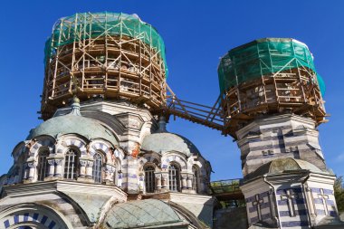 İskele Kilisesi'nin iki kubbe şekli yuvarlak