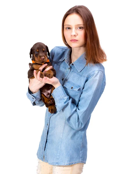 Chica roja con cachorro — Foto de Stock