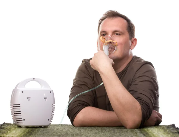 Vuxen man med inhalter — Stockfoto