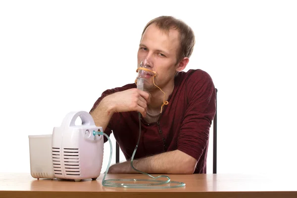 Man met inhalator — Stockfoto