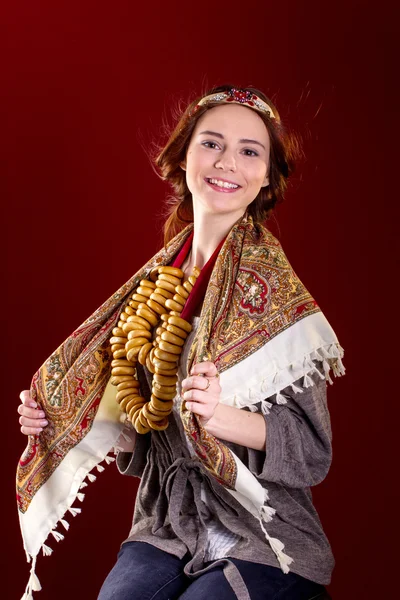 ロシアの民族衣装のかわいい女の子 — ストック写真
