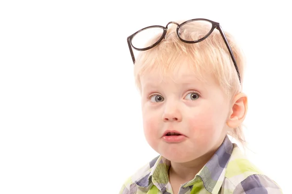 Ragazzo divertente con gli occhiali — Foto Stock