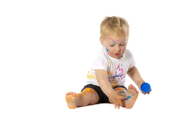 Blond kid paint plays — Stock Photo, Image