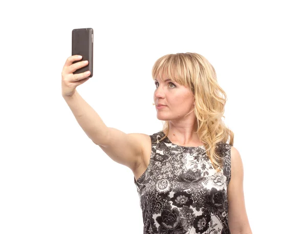 Hermosa mujer tomando auto foto con cámara de teléfono inteligente — Foto de Stock