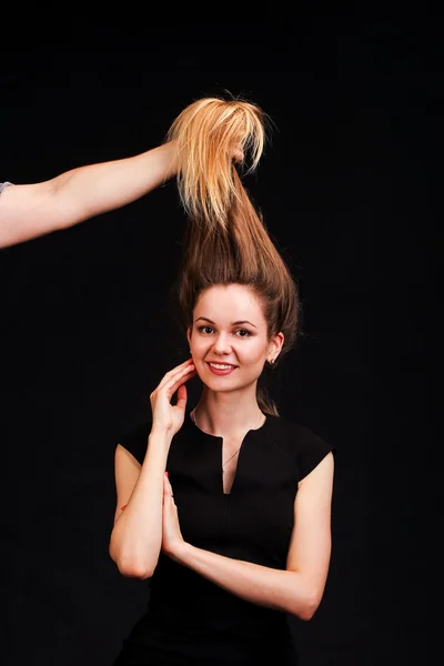 Close-up van portret van de jonge mooie vrouwen met haar tot trendy g — Stockfoto