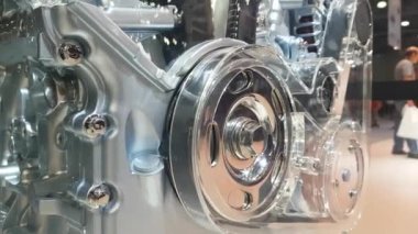 Otomatik gösterim için içten yanmalı motor modeli