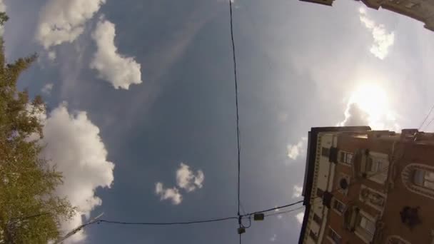 Vista de foque de movimiento de ángulo alto del centro de la ciudad vieja de Moscú, Rusia — Vídeo de stock