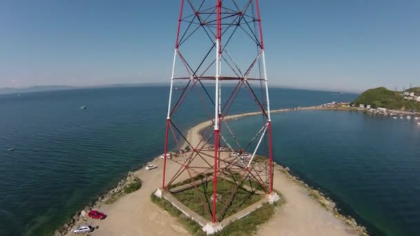 Torre de alto voltaje — Vídeo de stock