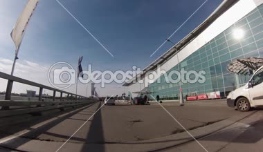 Sheremetyevo Havaalanı ile sürüş. Terminal D