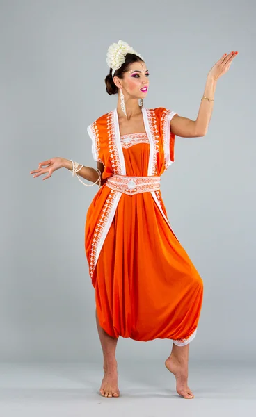 Indian girl dancing — Stock Photo, Image