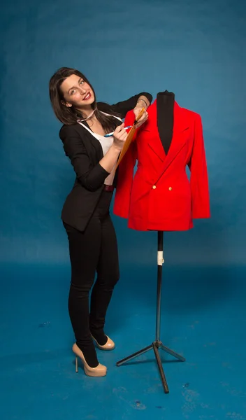 La mujer con la tableta —  Fotos de Stock