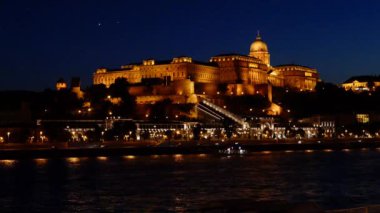 Kraliyet Sarayı veya akşam Buda Castle