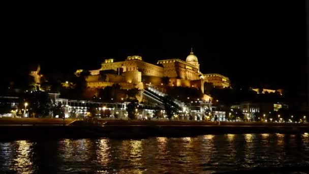 Palácio Real ou Castelo de Buda à noite — Vídeo de Stock