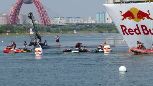 26. července 2015 Moskva: Red bull flugtag den. — Stock video