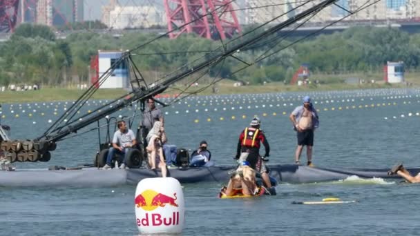 JUL 26, 2015 MOSCOW: Red bull flugtag day. — Stock Video