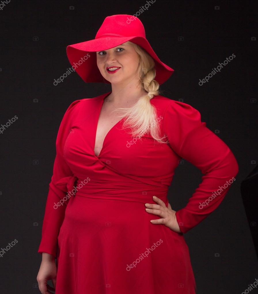 red hat clothing plus size