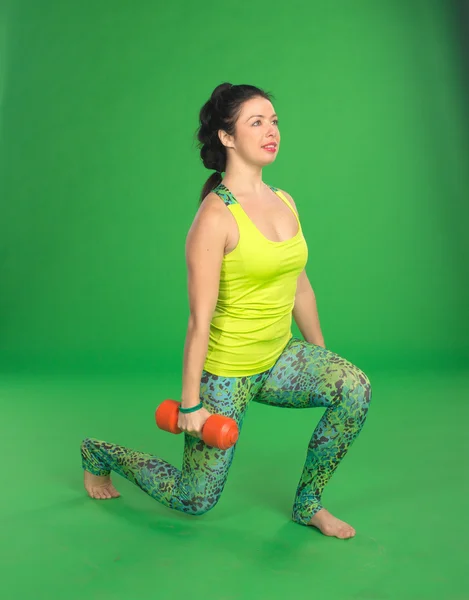 Mujer haciendo fitness con pesas —  Fotos de Stock