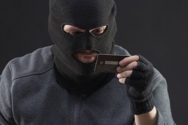 Hacker tutun çalıntı kredi kartı
