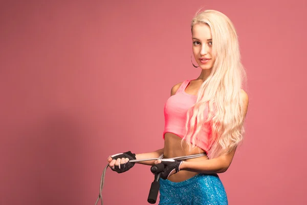 Portrait of young and healthy blonde with skipping rope — Stock Photo, Image