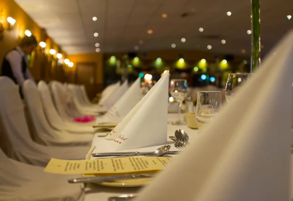 Dinner set up in the luxury restaurant. — Stock Photo, Image