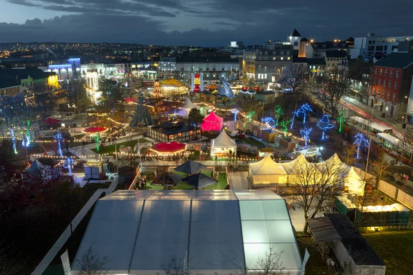 Mercado de Navidad de Galway por la noche — Foto de Stock