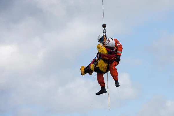 Formation en sauvetage nautique de l'équipage de la Garde côtière — Photo