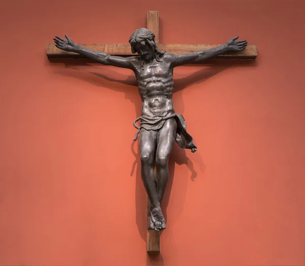 Croix de Jésus-Christ sur le mur — Photo