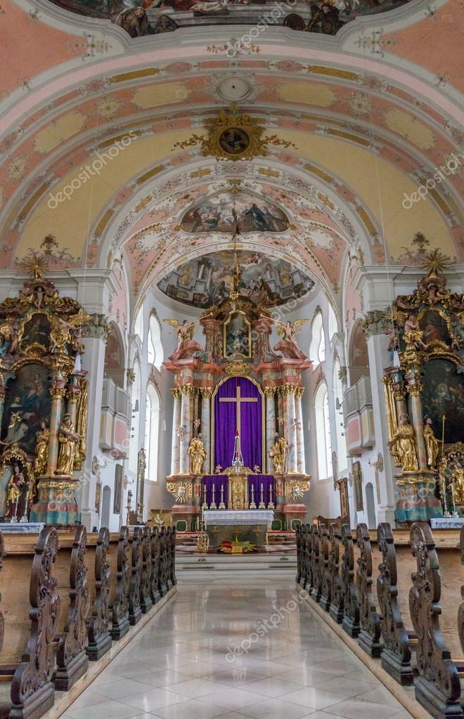 interieur van de katholieke kerk — Stockfoto © gilmanshin #103532814 interieur van de katholieke kerk — Stockfoto © gilmanshin #103532814