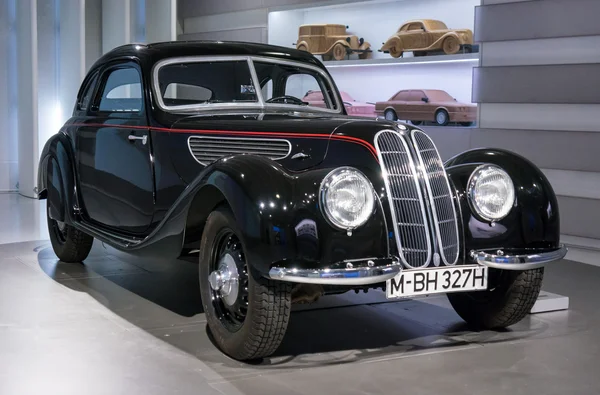 Múnich, Alemania - 10 de marzo de 2016: BMW Museum —  Fotos de Stock