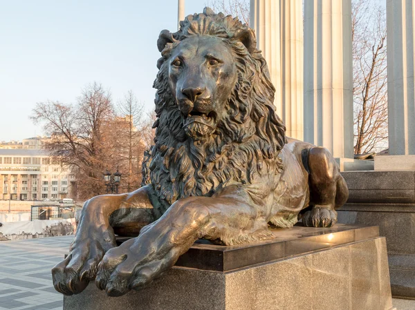 Lion metal Statue — Stock Photo, Image