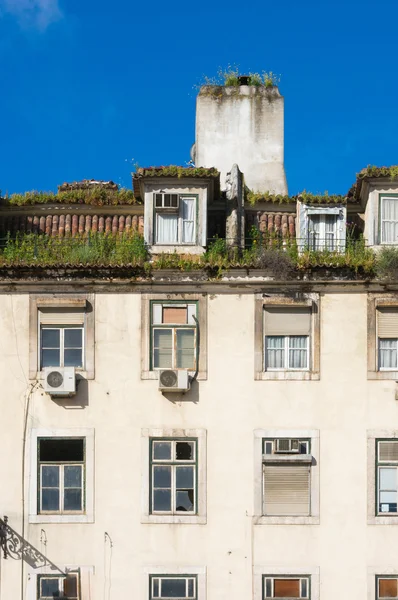 Edificios antiguos en Lisboa — Foto de Stock