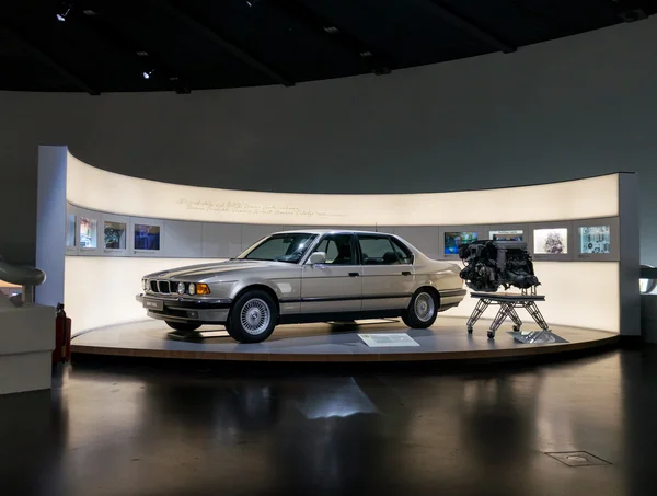 Mnichov, Německo - 10 březen 2016: Bmw společnost muzeum — Stock fotografie