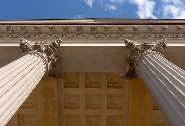 Detalle arquitectónico de la columna jónica —  Fotos de Stock