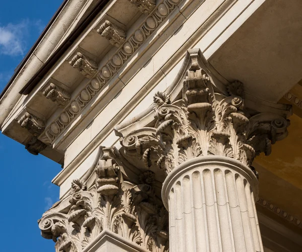 Ionische Säule Hauptstadt architektonisches Detail — Stockfoto