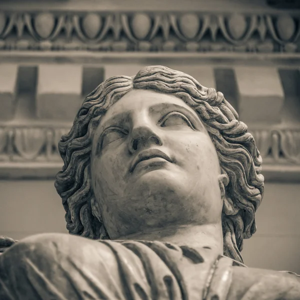 White marble head of young woman — Stock Photo, Image