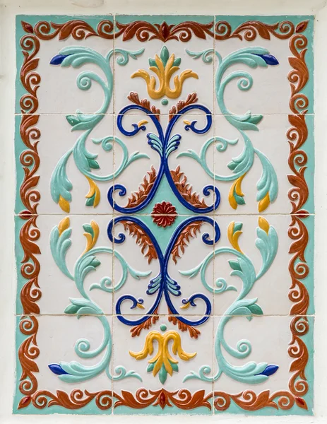 Ornamento floral tradicional ruso sobre azulejos —  Fotos de Stock