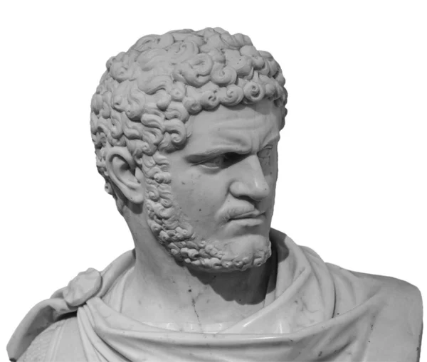 Tête et épaules détail de l'homme ancien avec sculpture de barbe. Antique visage avec moustaches statue isolée sur fond blanc — Photo