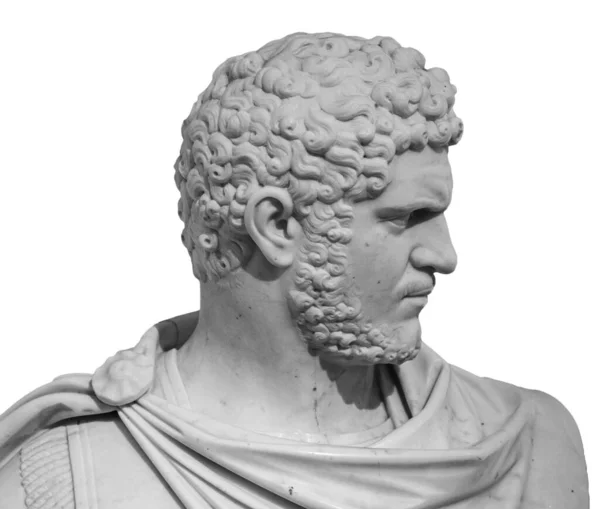 Tête et épaules détail de l'homme ancien avec sculpture de barbe. Antique visage avec moustaches statue isolée sur fond blanc — Photo