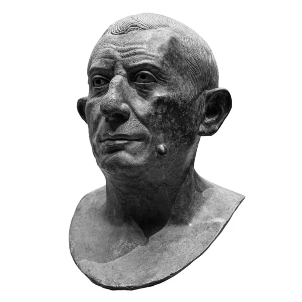 Kopie starověké sochy Lucia Caeciliuse Iucunduse. Detail hlavy a ramen sochy starověkého muže. Starožitná tvář socha izolované na bílém pozadí — Stock fotografie