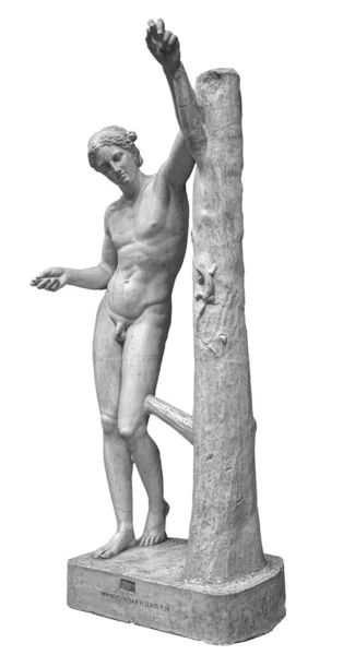 Starověká římská mramorová socha chlapce. Socha mladého muže izolovaná na bílém pozadí. Starožitná socha — Stock fotografie
