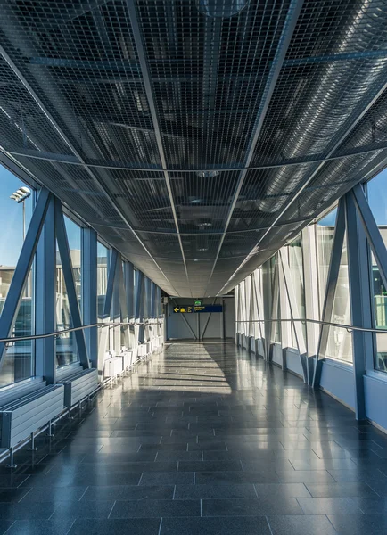 HELSINKI, FINLAND - OCTOBER 18, 2014: Helsinki, Finland. Vantaa airport — Stock Photo, Image