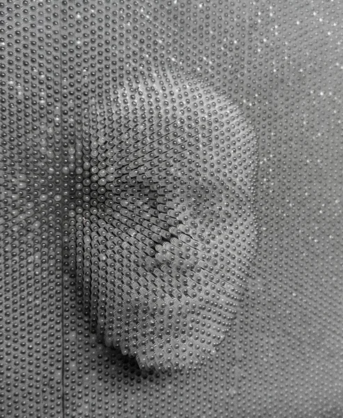 Emberi arc készült pin board-játék — Stock Fotó