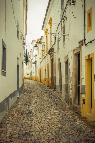 Rua velha em Lisboa — Fotografia de Stock