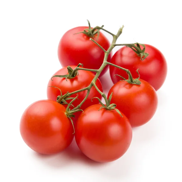 Tomates cereja isolados sobre fundo branco — Fotografia de Stock